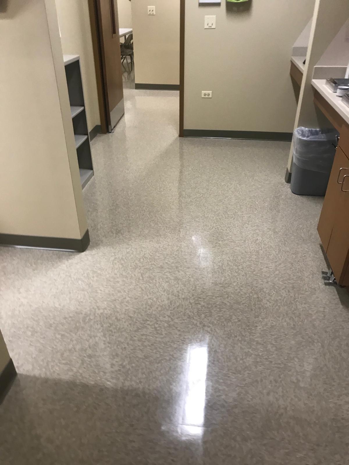 Clean dental side room